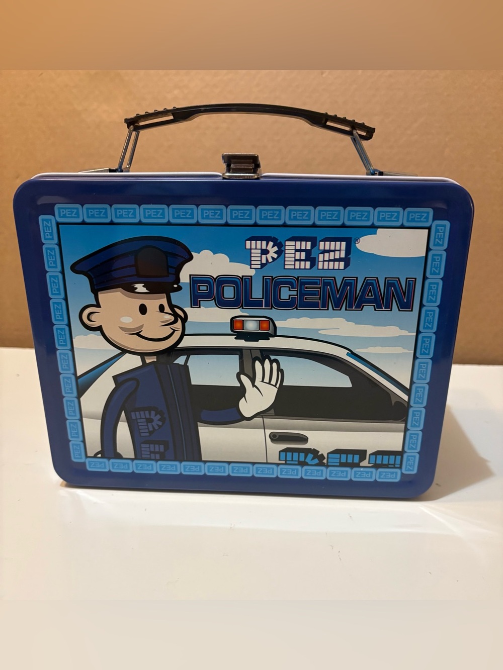 Vintage 2002 PEZ Policeman
Lunchbox Without Thermos, Made By Bosley Boxes